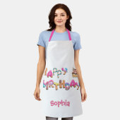 パーソナライズされたハッピーバースデーカラフル エプロン (着用した状態)