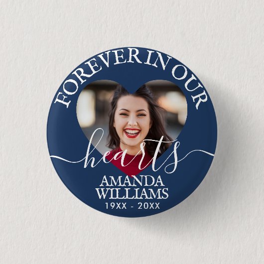 パーソナライズされたハート記念碑 缶バッジ (正面)