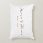 パーソナライズされたバラカスタムカップル名結婚日 アクセントクッション (正面(垂直))