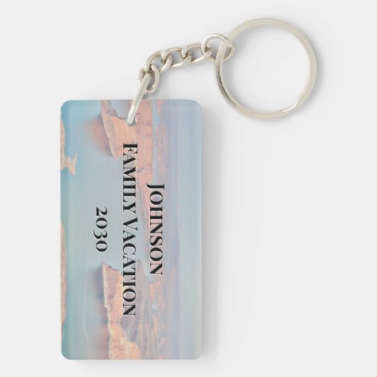 パーソナライズされたパウエル湖家族旅行の年 キーホルダー (裏面)