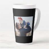 パーソナライズされたパパ父の日メンズベーシックTシャツ カフェラテマグ (右アングル)