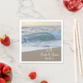 パーソナライズされたビーチ結婚式モノグラム名日付Pap スタンダードカクテルナプキン (インサイチュ)