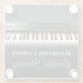 パーソナライズされたピアノキーボードデザインのガラスコースター ガラスコースター (裏面)