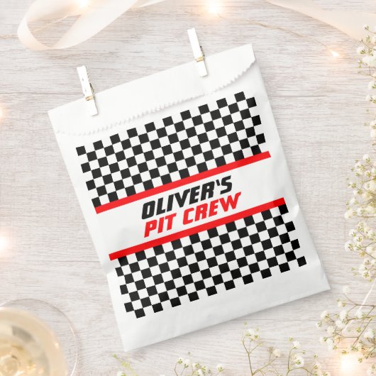 パーソナライズされたピットク市松模様にルーフパーティー フェイバーバッグ (クリップ留めされた状態)