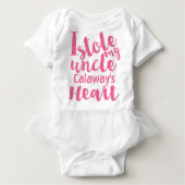 パーソナライズされたピンクが私の叔父のハート ベビーボディスーツ (正面)