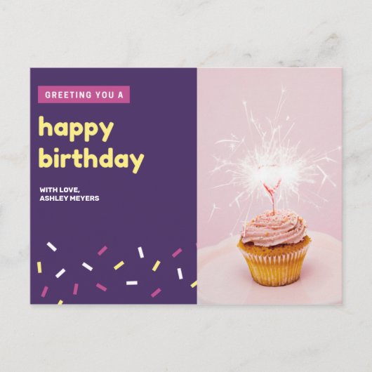 -パーソナライズされたピンクとバイオレットのカップケーキ誕生日 ポストカード (正面)