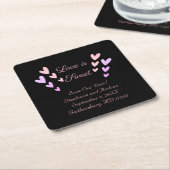 パーソナライズされたピンクのハート愛は甘い日付を保存 スクエアペーパーコースター (アングル)