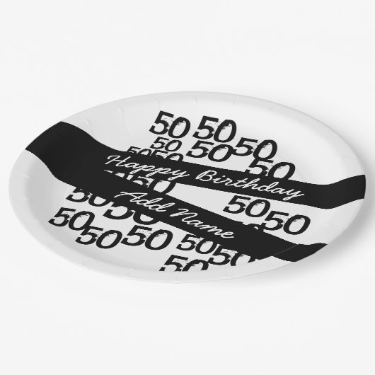 パーソナライズされたファンキー白黒50誕生日 ペーパープレート (アングル)