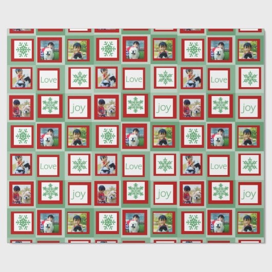 パーソナライズされたフォトクリスマスレッドとグリーンの正方形 ラッピングペーパー (フラット)