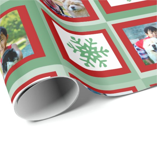 パーソナライズされたフォトクリスマスレッドとグリーンの正方形 ラッピングペーパー (ロールコーナー)