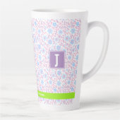 パーソナライズされたフローラ名とモノグラム カフェラテマグ (右)