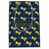 パーソナライズされたブライズメイドパーティーの紙のギフトバッグ ミディアムペーパーバッグ (正面)