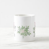 パーソナライズされたブリデスメイドピンクイニシャル名フローラ コーヒーマグカップ (中央)