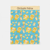 パーソナライズされたブルーイエロージャングルサファリ動物ベビー フリースブランケット (正面)