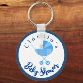 パーソナライズされたブルーキャリッジベビーシャワー キーホルダー (正面)