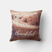 パーソナライズされたベビー発表の感謝写真 クッション (裏面)
