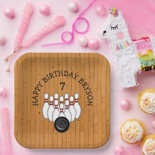 パーソナライズされたボーリングをテーマにした誕生日の年齢と名前 ペーパープレート (パーティー)
