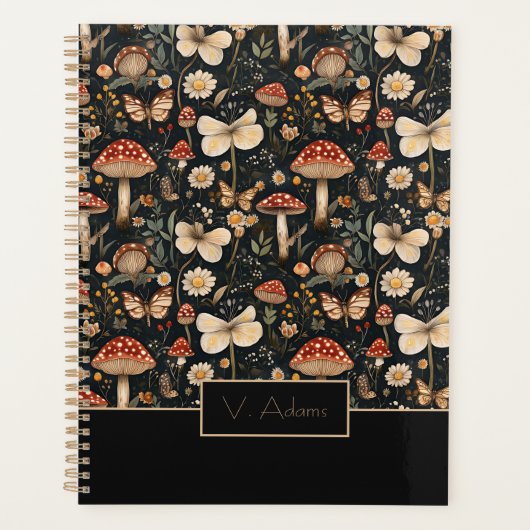 パーソナライズされたマッシュルームアンドフラワーズコテージコア プランナー手帳 (正面)