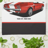 パーソナライズされたマッスルカー1967レッドファストバックガレージ キッチンタオル (折り畳み)