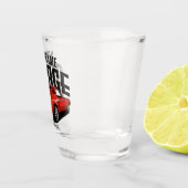 パーソナライズされたマッスルカー1967レッドファストバックガレージ ショットグラス (右)