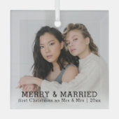 パーソナライズされたメリーと結婚したクリスマス ガラスオーナメント (正面)