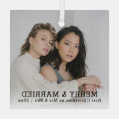 パーソナライズされたメリーと結婚したクリスマス ガラスオーナメント (裏面)