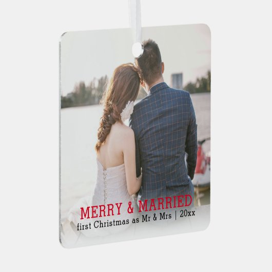 パーソナライズされたメリーと結婚したクリスマス メタルオーナメント (正面右)
