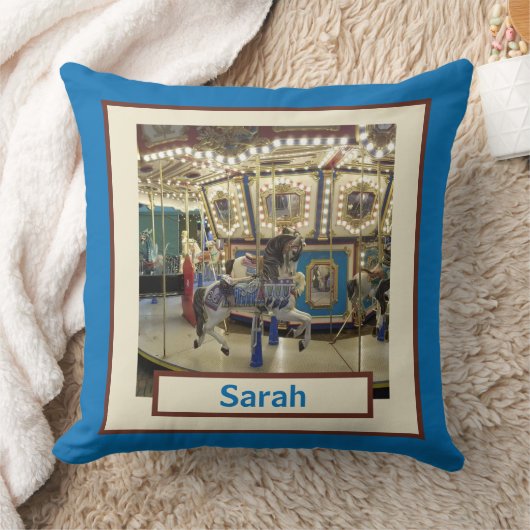 パーソナライズされたメリーゴーラウンド回転木馬 クッション (ブランケット)
