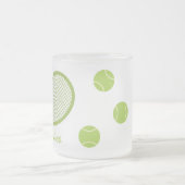 パーソナライズされたモダンテニス用ボール フロストグラスマグカップ (中央)