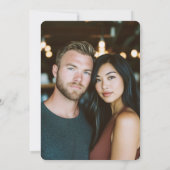 パーソナライズされたモダンフォレストグリーン結婚写真 セーブザデート (裏面)