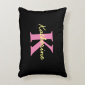 パーソナライズされたモノグラムの黒モダン アクセントクッション (正面(垂直))