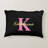 パーソナライズされたモノグラムの黒モダン アクセントクッション (裏面)