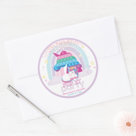 パーソナライズされたユニコーンポップ・アートのイットガール誕生日 ラウンドシール (封筒)