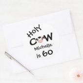 パーソナライズされたユーモアのある聖牛60誕生日おもしろい ラウンドシール (封筒)