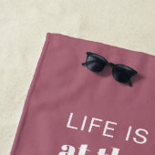 パーソナライズされたライフスタイル ビーチでのんびりとした家族 ビーチタオル (インサイチュ)