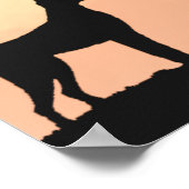 パーソナライズされたレトロドッグズインブラックホリデーツリーズ ポスター (角)