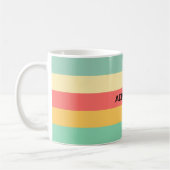 パーソナライズされたレトロピンクイエローグリーンブルーストライプ コーヒーマグカップ (左)