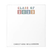 パーソナライズされたレトロ2023年卒業かわいい ノートパッド (正面)