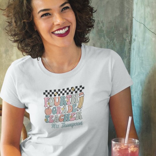 パーソナライズされたレトロ4級先生 Tシャツ