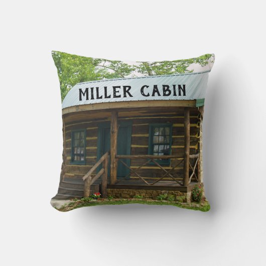 パーソナライズされたログキャビン枕 クッション (正面)