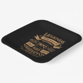 パーソナライズされたヴィンテージ誕生日ウイスキー ペーパープレート (傾斜あり)