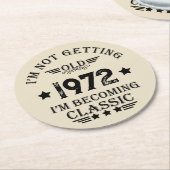 パーソナライズされたヴィンテージ誕生日ギフト黒 ラウンドペーパーコースター (アングル)