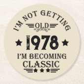 パーソナライズされたヴィンテージ誕生日ギフト黒 ラウンドペーパーコースター (正面)