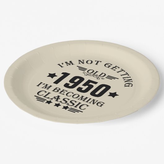 パーソナライズされたヴィンテージ誕生日プレゼント黒 ペーパープレート (アングル)