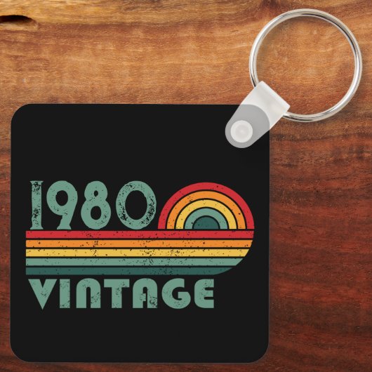 パーソナライズされたヴィンテージ誕生日プレゼント キーホルダー (裏面)