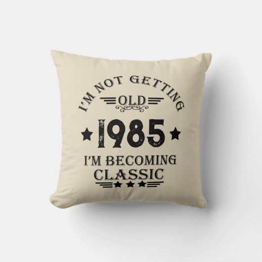 パーソナライズされたヴィンテージ誕生日プレゼント クッション (正面)