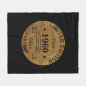 パーソナライズされたヴィンテージ誕生日プレゼント フリースブランケット (正面(横))