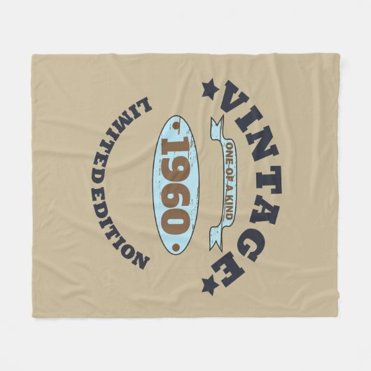 パーソナライズされたヴィンテージ誕生日プレゼント フリースブランケット (正面(横))