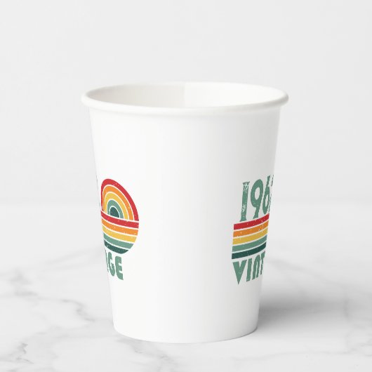 パーソナライズされたヴィンテージ誕生日プレゼント 紙コップ (左)