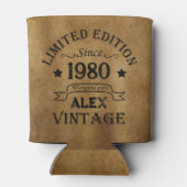 パーソナライズされたヴィンテージ誕生日プレゼント 缶クーラー (裏面)